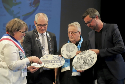 Übergabe Geschenk der Stadt